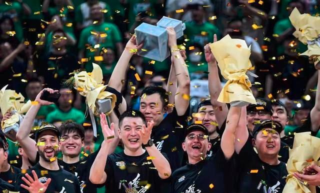 赛后辽宁本钢备战西甲，完成体检细节曝光，悬念犹存，心理建设被强调的简单介绍